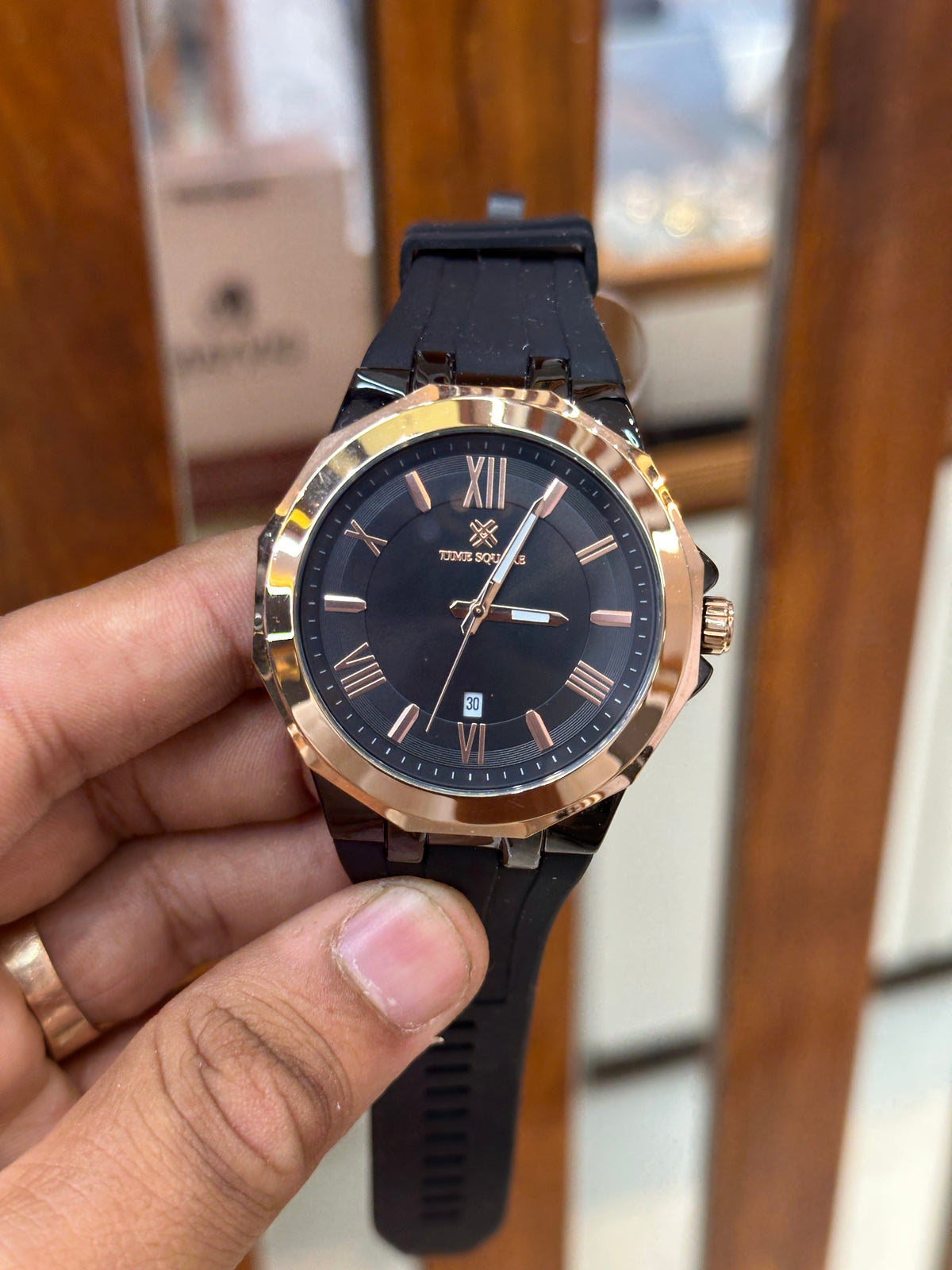 Versatile Lifestyle Watch – Men’s Watch