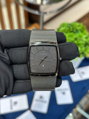 Modern Casual Timepiece – Men Watch